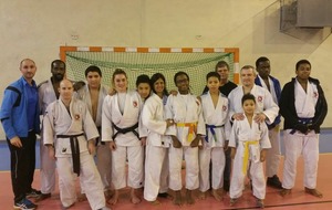 Démo judo au match de Hand du club d'Evry